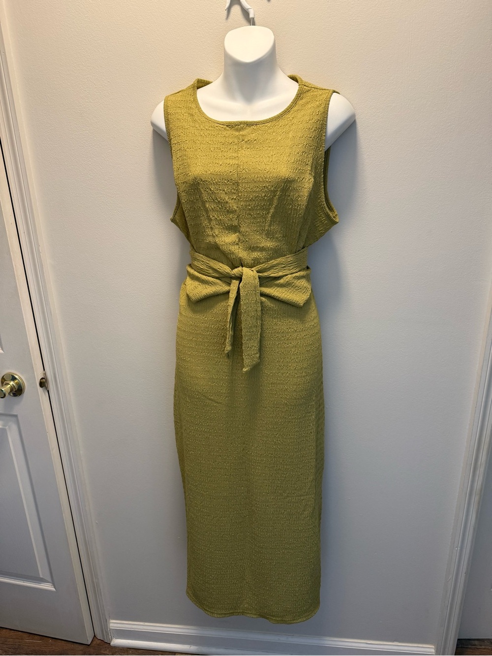 SHEIN Olive Green Sleeveless Tie-Waist Midi Dress